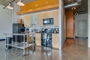 Fridge, microwave, oven, stovetop - Spacious Condo in Downtown Gulch Neighborhood! (Nashville)