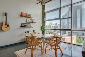 Dining - Gulch Condo - Work From Home or Explore Downtown! (Nashville)