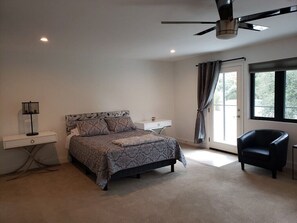 2 bedrooms, iron/ironing board, internet, bed sheets
