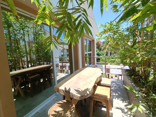 PALMAS DE CHAHUE H (688 SF)