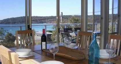 Gorgeous pet-friendly house at Pambula Beach.