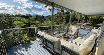 Paradise house with a pool, deck and amazing view