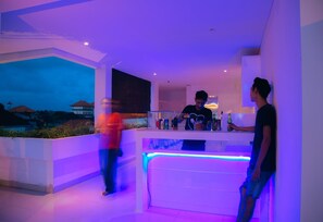 Bar (on property) - Deva Bali Apartment (Kerobokan)