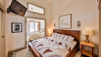 3 bedrooms, iron/ironing board, travel crib, WiFi