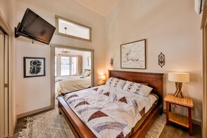 3 bedrooms, iron/ironing board, travel cot, WiFi