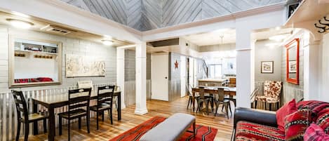 Televisión, chimenea