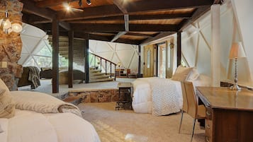 3 Schlafzimmer, Schreibtisch, Bügeleisen/Bügelbrett, Reisekinderbett