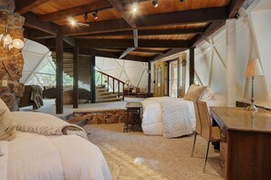 3 chambres, bureau, fer et planche à repasser, lit parapluie