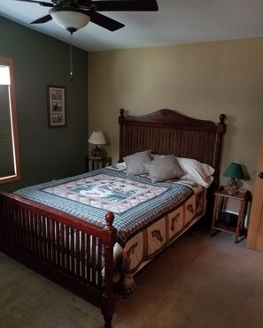 4 bedrooms, travel cot, free WiFi, bed sheets