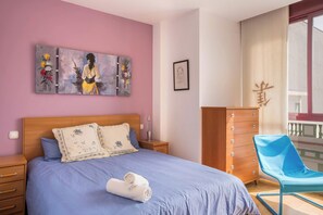 2 chambres, fer et planche à repasser, Wi-Fi gratuit, draps fournis