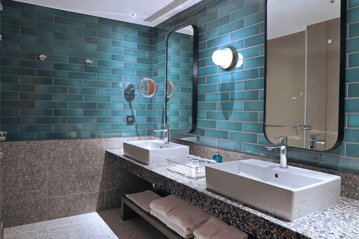 Bathroom | Shower, hair dryer, slippers, bidet