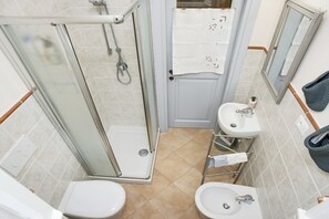 Een douche, een haardroger