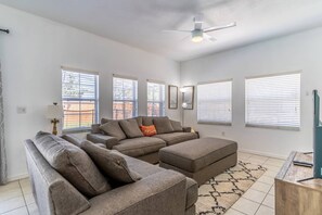 Téléviseur connecté, lecteur de DVD