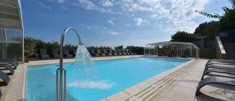 Indoor pool, outdoor pool