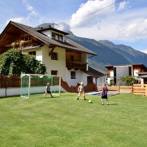Sport court - Ferienhaus Tirol - Appartement Hildegard (Umhausen)