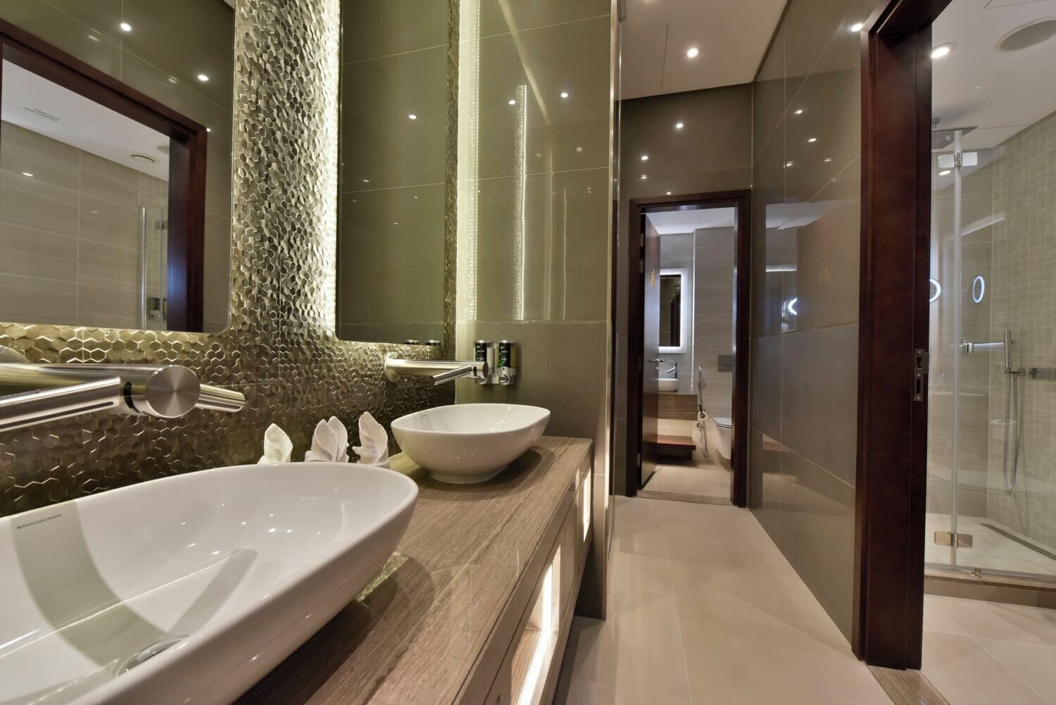 Shower, free toiletries, hair dryer, slippers