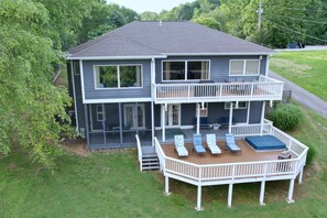 Exterior - Stunning Views with a private dock and hot tub.  Great for getting together! (Estill Springs)