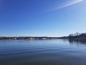 Beach towels - Stunning Views with a private dock and hot tub.  Great for getting together! (Estill Springs)