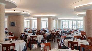 รวมอาหารเช้าแบบบุฟเฟ่ต์ ทุกวัน