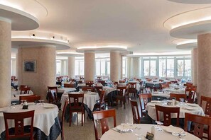 Petit déjeuner buffet compris tous les jours