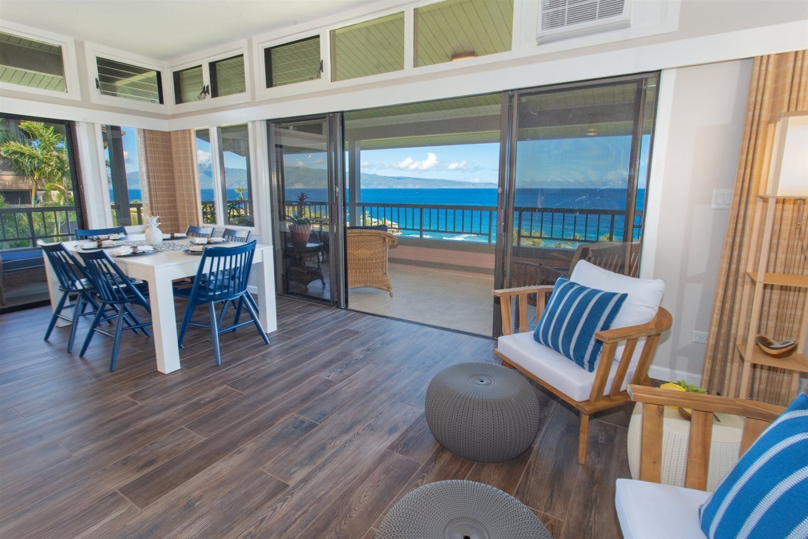 Flachbildfernseher, DVD-Player, Stereoanlage