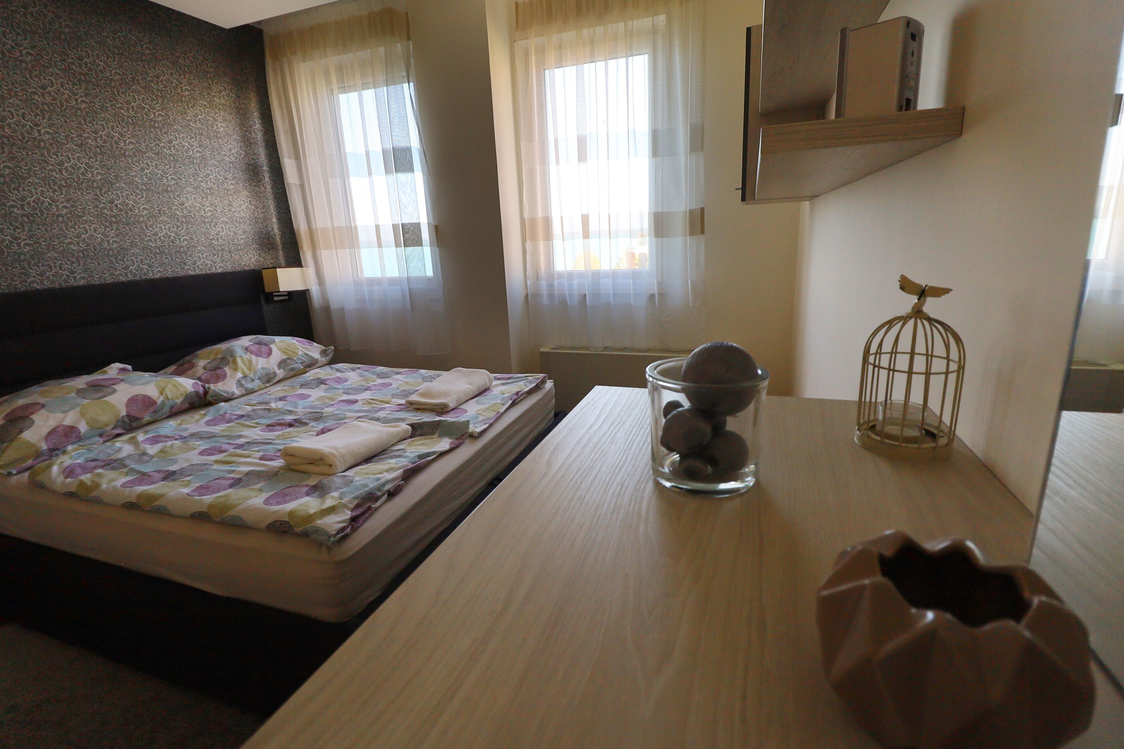 Galerius Gold DeLuxe | Tabla de planchar con plancha, cunas gratuitas y cuna de viaje 