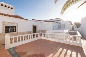 Property grounds - Casa Blanca, Golf del Sur (Oasis del Sur)