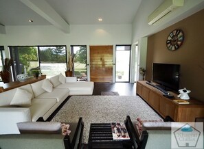 Living area - Annie Villa at Khaoyai (Pak Chong)