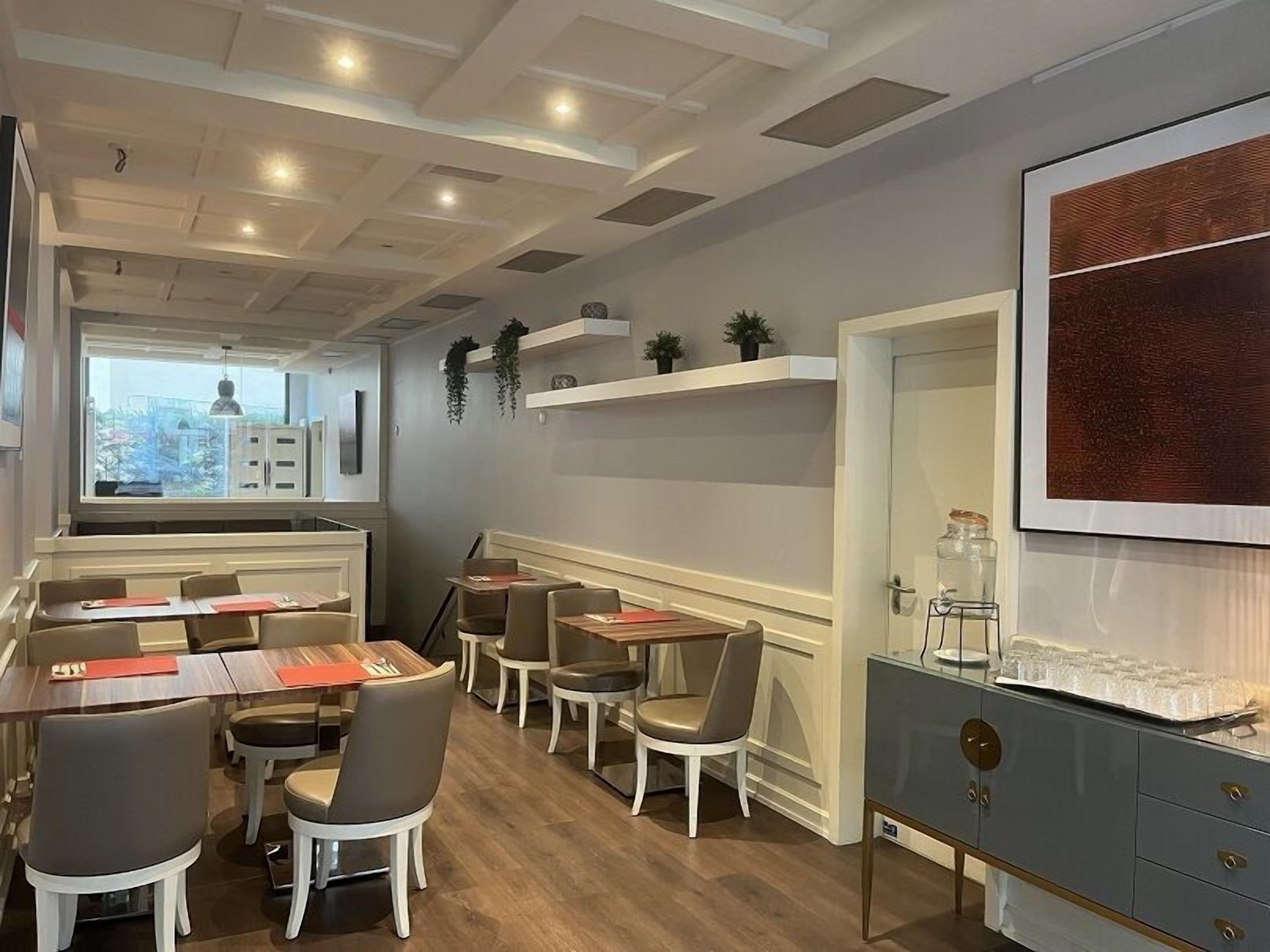 daily buffet breakfast (chf 19 per person)