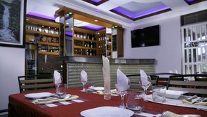 فطور إنجليزي مجانًا يوميًا