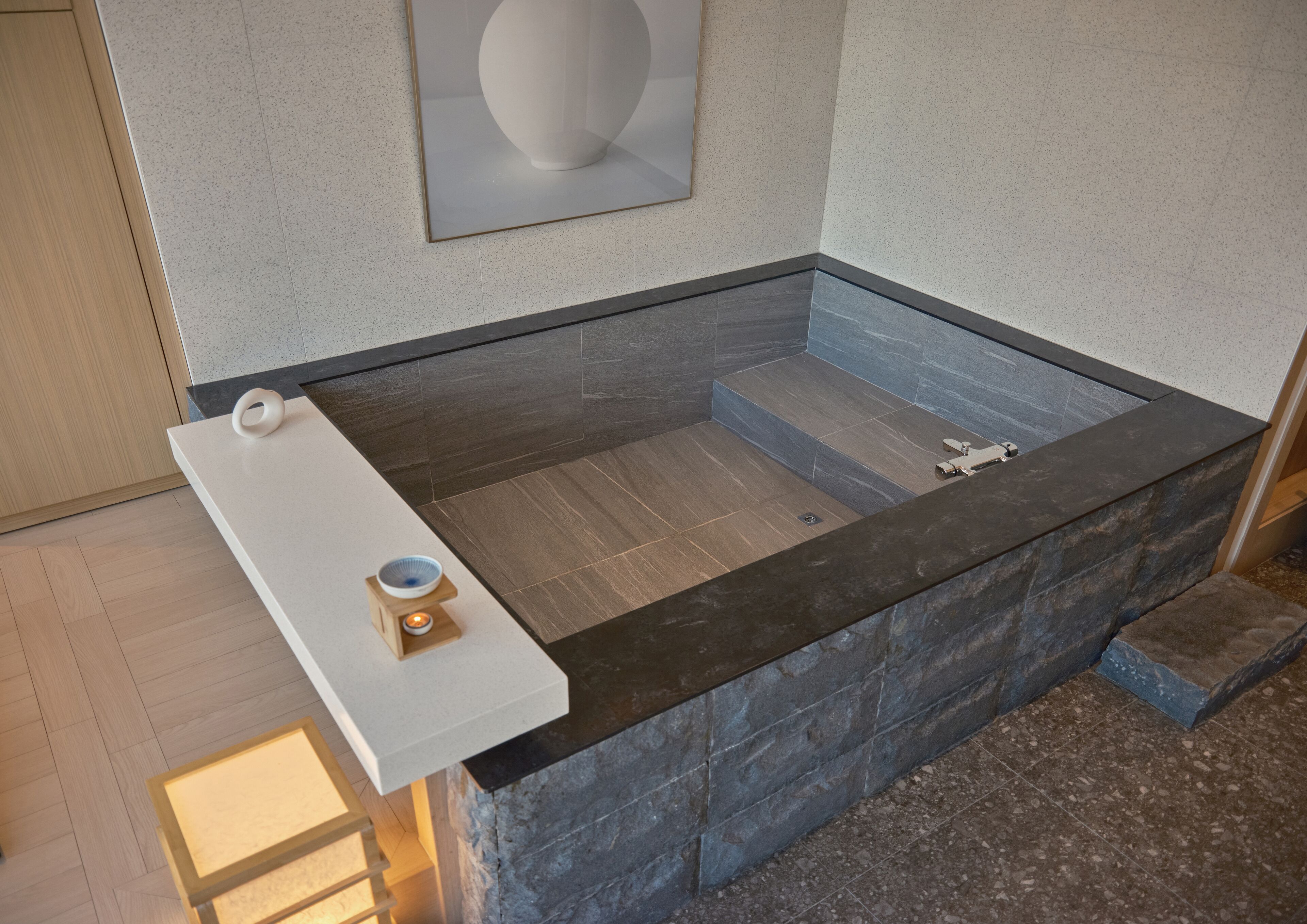 Photo - UH Suite The Seoul