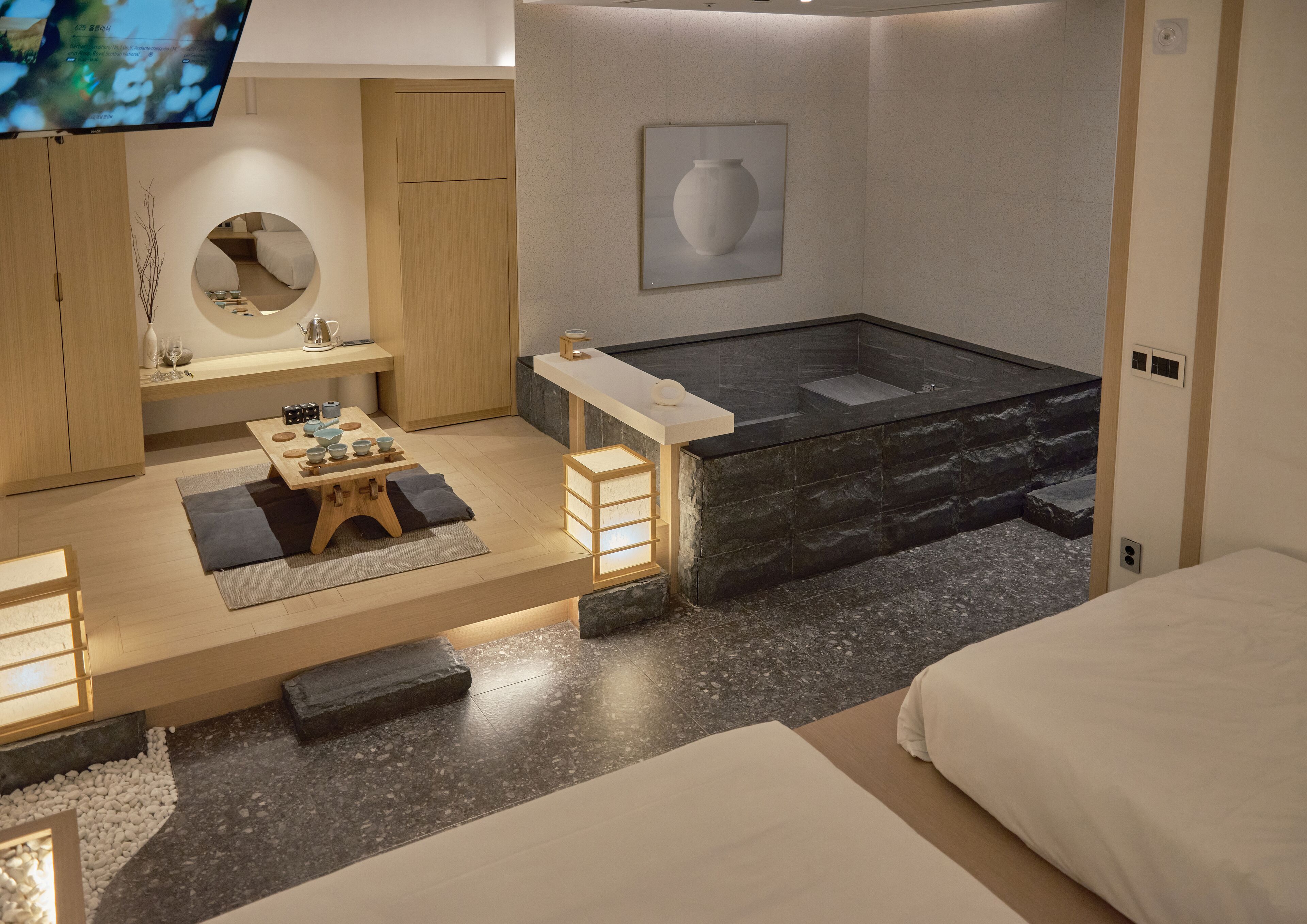 Photo - UH Suite The Seoul