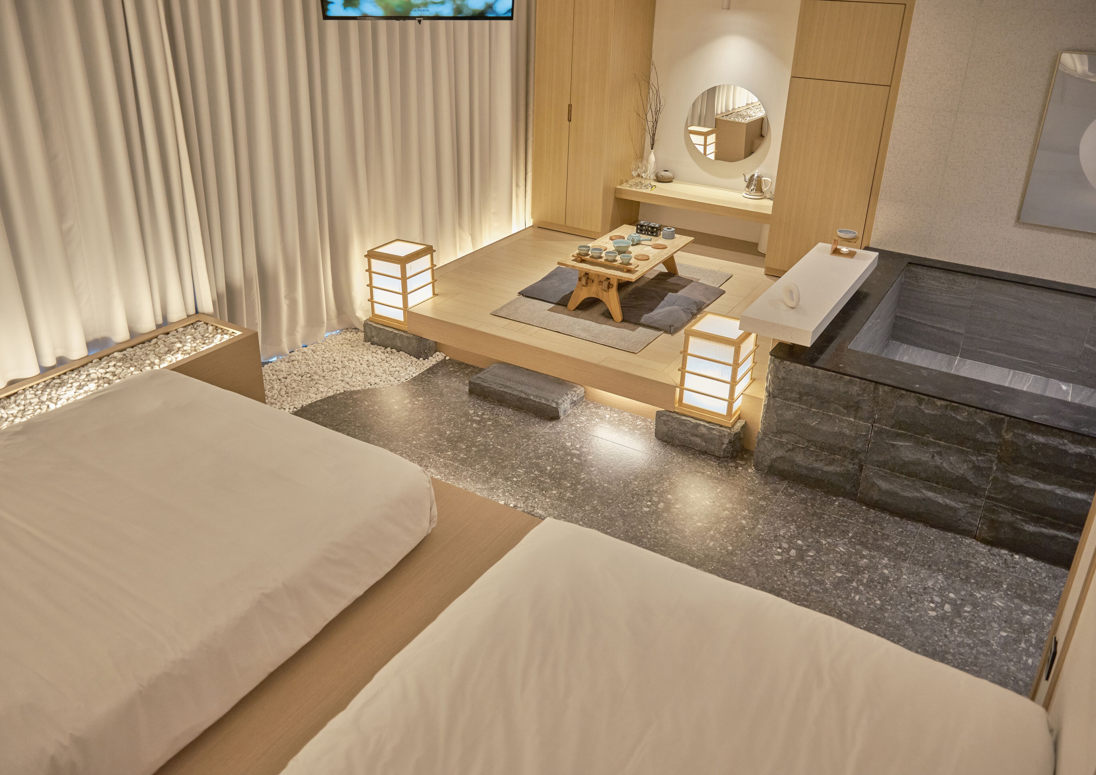 Photo - UH Suite The Seoul