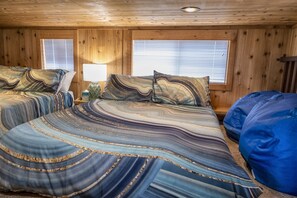 2 Schlafzimmer, Schreibtisch, Bügeleisen/Bügelbrett, kostenloses WLAN