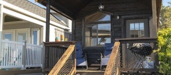 Harbor Watch - World class views of the Pacific ocean and a short walk to the Noyo beach