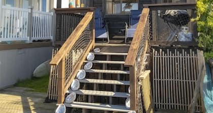 Harbor Watch - World class views of the Pacific ocean and a short walk to the Noyo beach