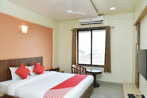 Minibar, in-room safe, iron/ironing board, free WiFi