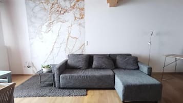 30-Zoll-Fernseher mit Digitalempfang, Kamin