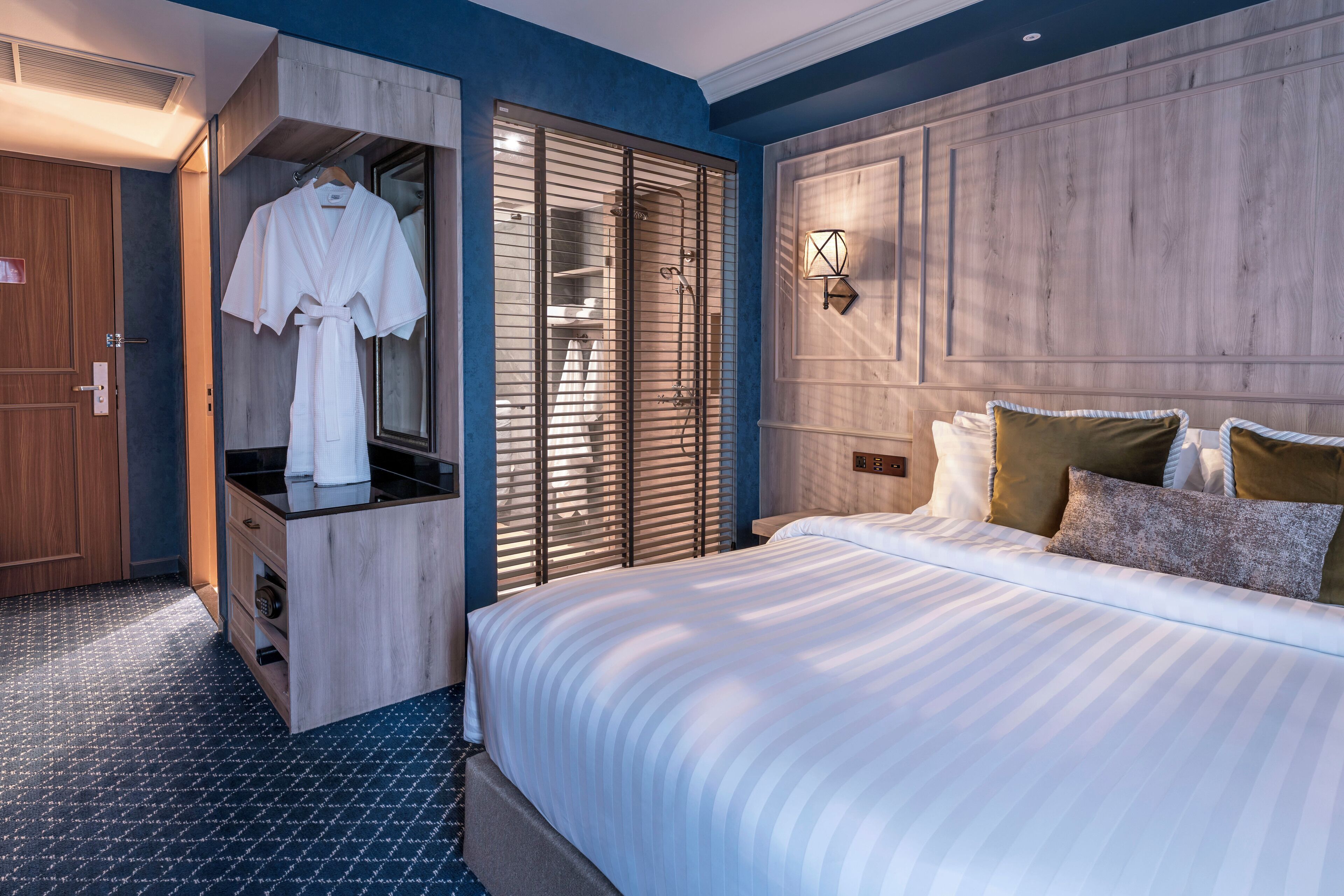 In-room safe, desk, laptop workspace, blackout drapes