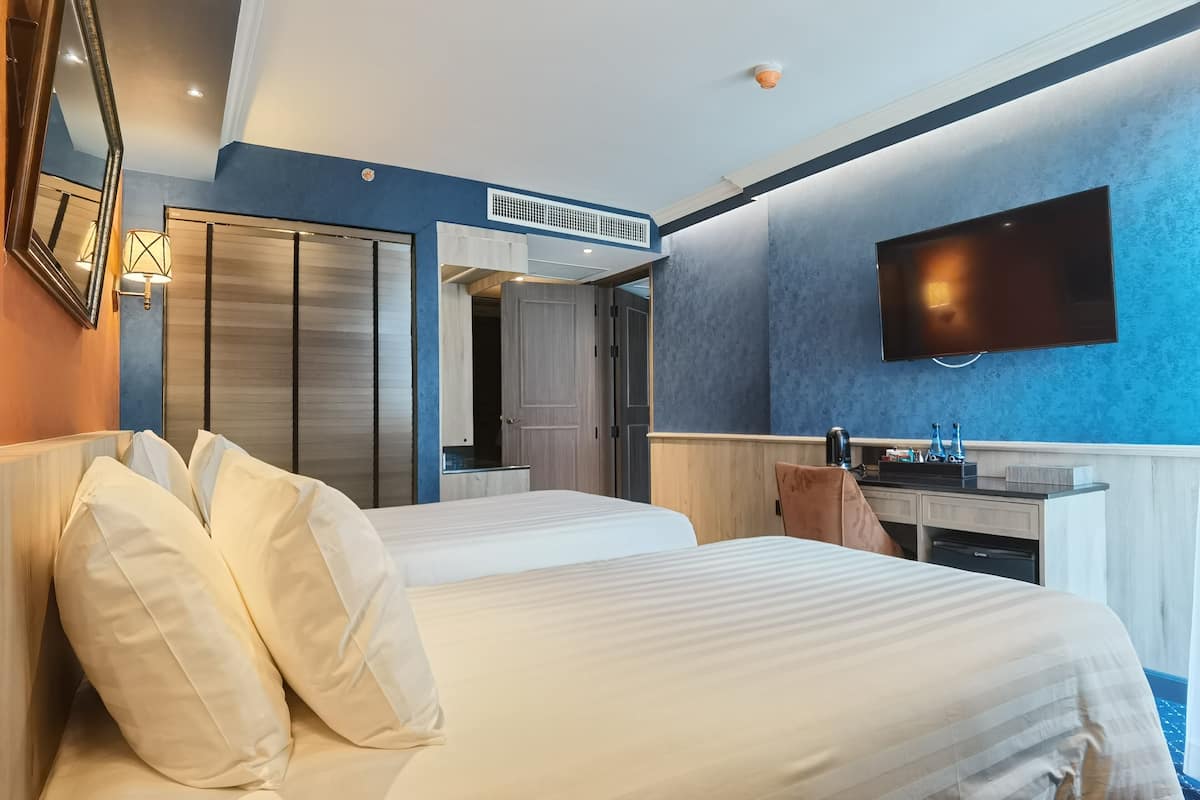 1 bedroom, in-room safe, desk, laptop workspace