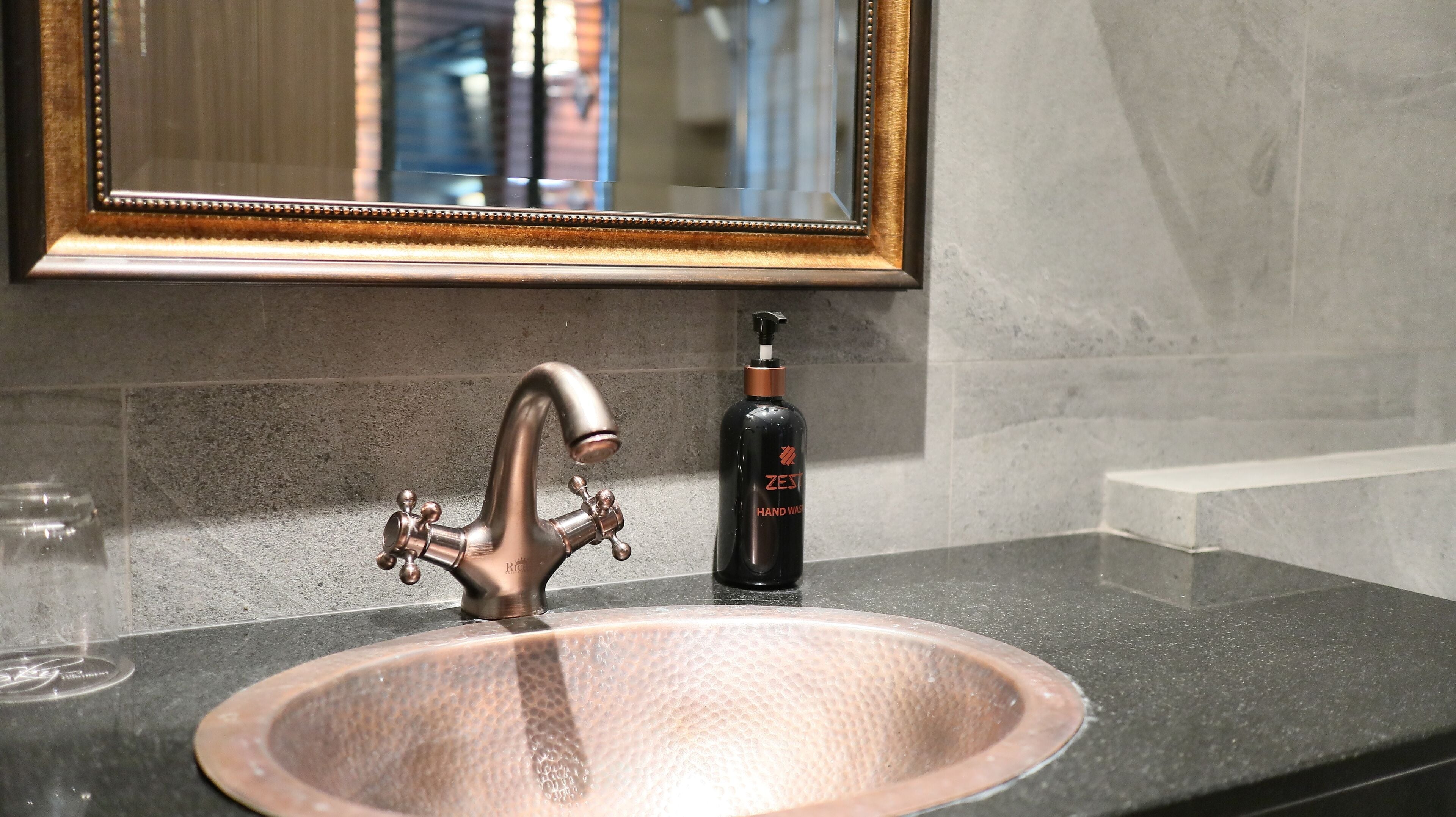 shower, rainfall showerhead, free toiletries, hair dryer