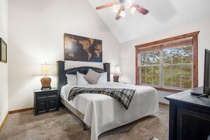 2 habitaciones, tabla de planchar con plancha y cuna de viaje 