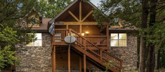 Stonebridge Local Hero: Private Hot Tub, Minutes to Silver Dollar City, First Responder Owned