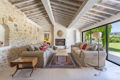 Provencial villa in the countryside not far from the beach