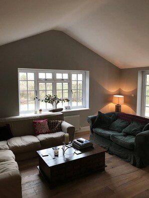 TV, fireplace - Salt Cellar by condokeeper (350 m from the beach) (Aldeburgh)