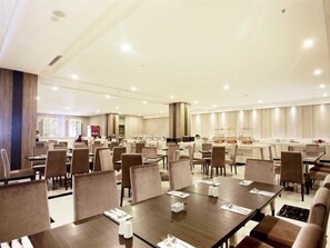 Dining - Grand Karlita Purwokerto (Purwokerto)