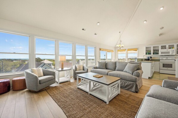 テレビ、DVD プレーヤー