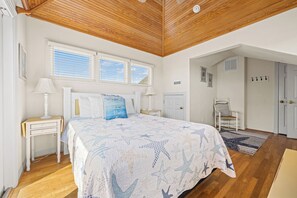 4 bedrooms, iron/ironing board, free WiFi, bed sheets - Why Knot 4 bedroom in The Currituck Club (Corolla)