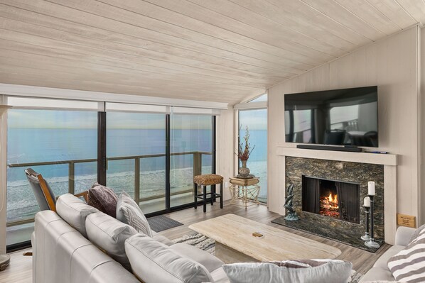 Televisor i llar de foc