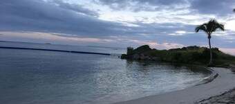 Spacious Creole villa, in the heart of Saint-François